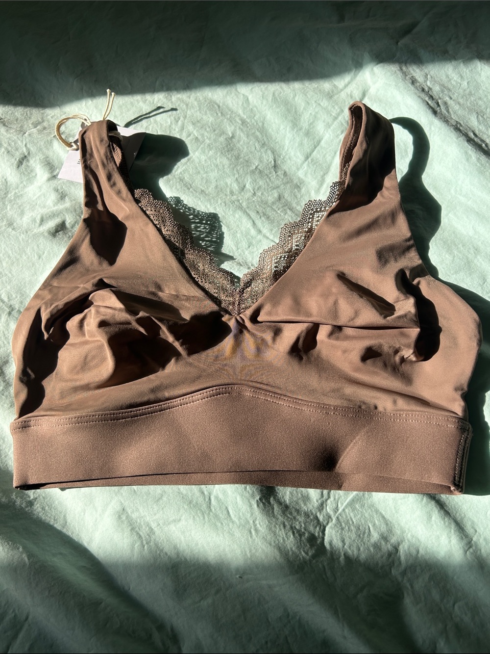 New with tags Harper Wilde Bliss Lace Bralette in mocha size medium!